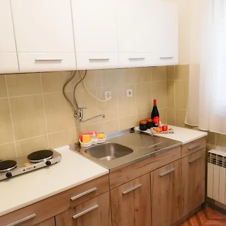 Nikola Apartment