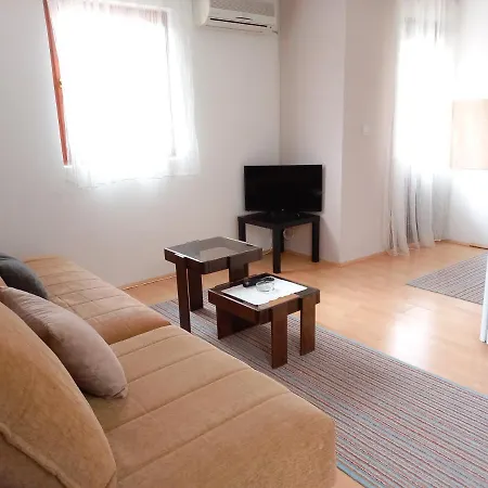 Apartment Nikola *